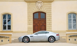 アストンマーチン中古車