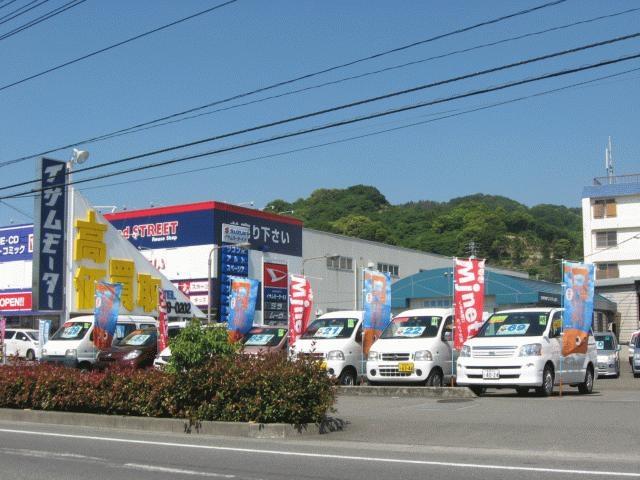中古車販売はもちろんのこと、 新車販売・整備・板金・塗装・車検など、お車のことならなんでもお任せ下さい！元気イッパイのスタッフがご対応させて頂きます。